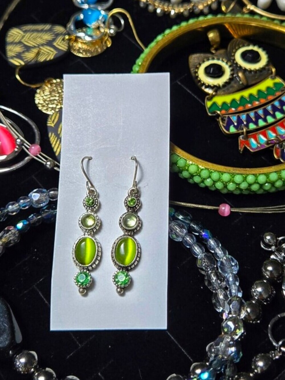 Vintage Lime Green Cat Eye Stone Sliver Dangle Earrings - Picture 12 of 12